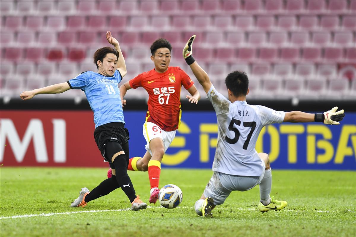 中国队轻取马来西亚队，黄鸭组合惊艳四座