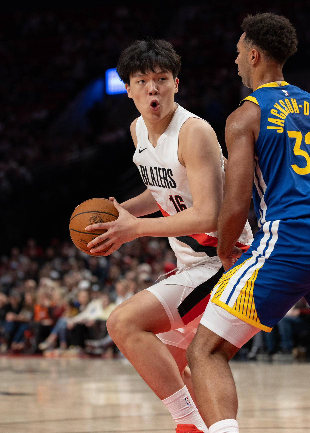 上海队翻盘掘金,周琦统治全场 上海队翻盘掘金,周琦统治全场