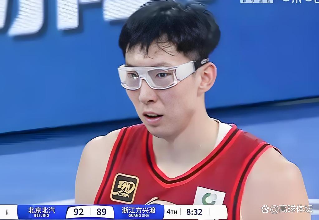 上海队翻盘掘金,周琦统治全场 上海队翻盘掘金,周琦统治全场