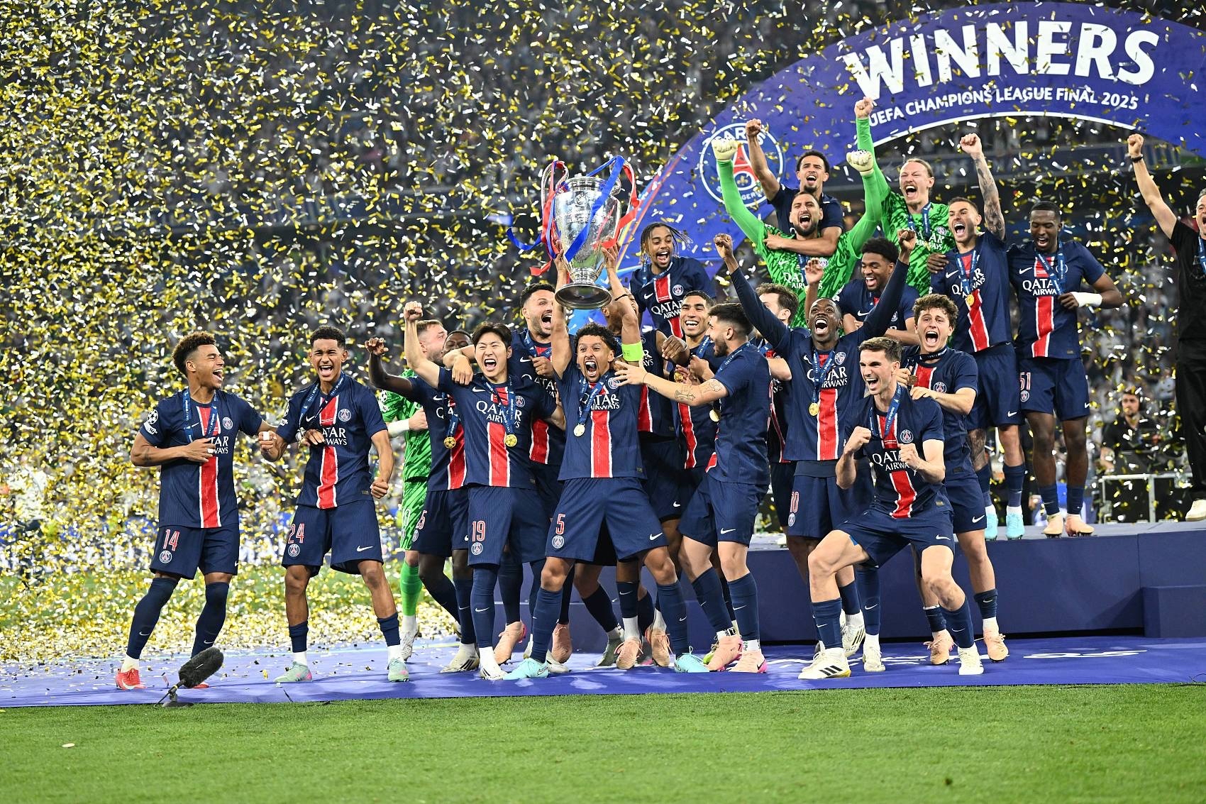 国际米兰横扫皇马,佩德里点燃赛场 国际米兰横扫皇马,佩德里点燃赛场