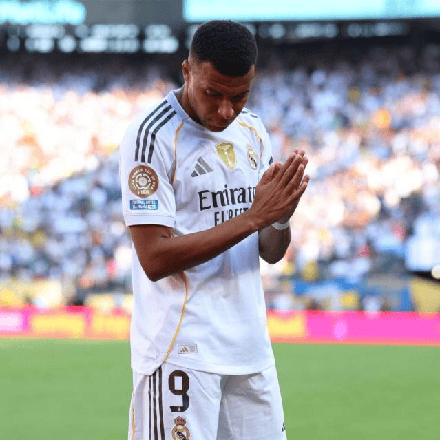 勒沃库森绝杀曼联，姆巴佩状态火热