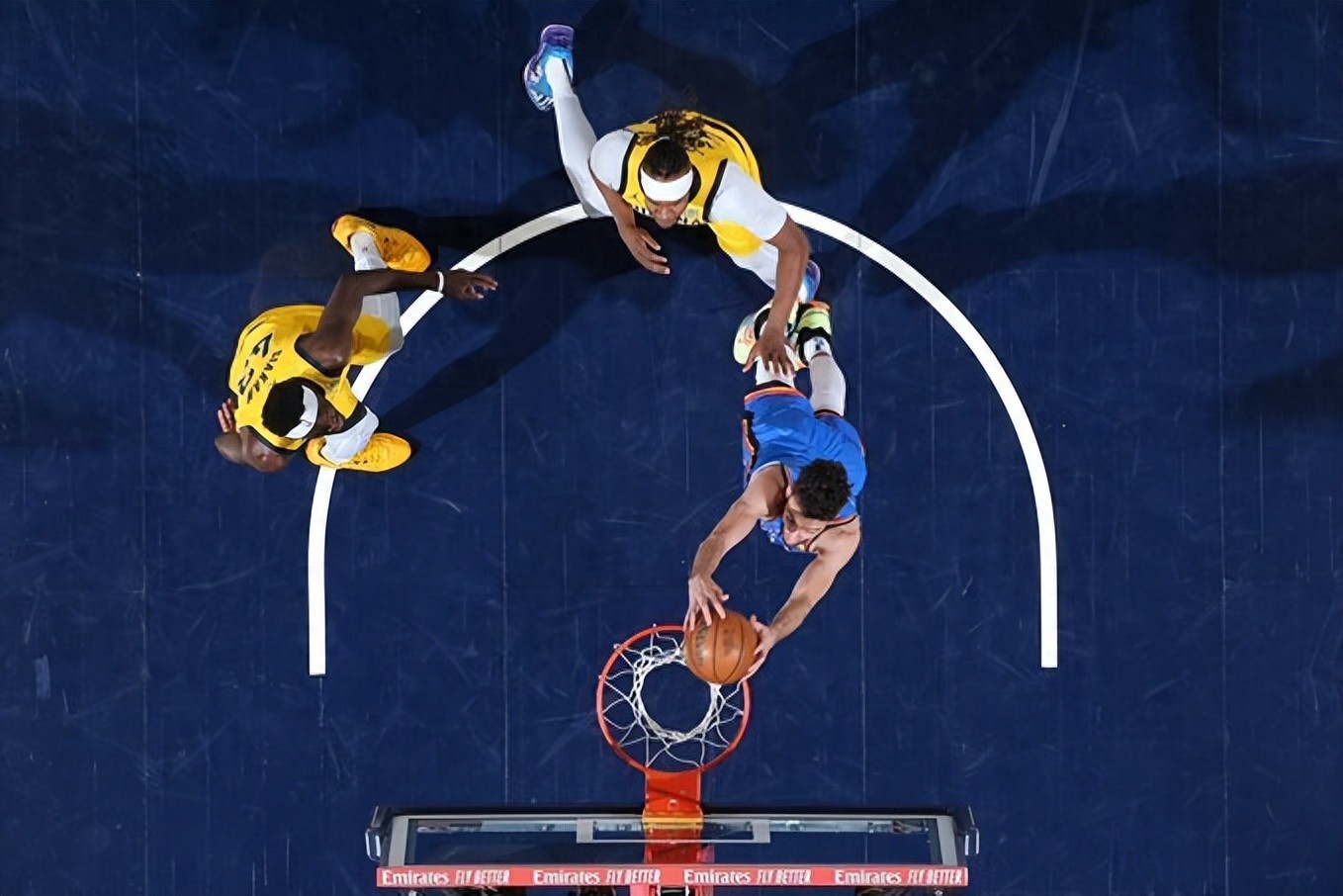 步行者横扫魔术，利拉德统治全场