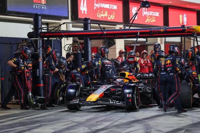 红牛二队力克迈凯伦，维斯塔潘带队取胜