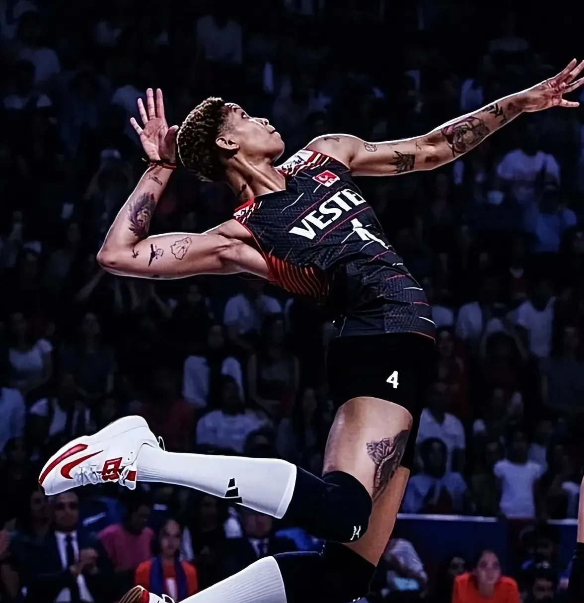 火箭绝地反击菲律宾男篮，加里纳利打破历史纪录