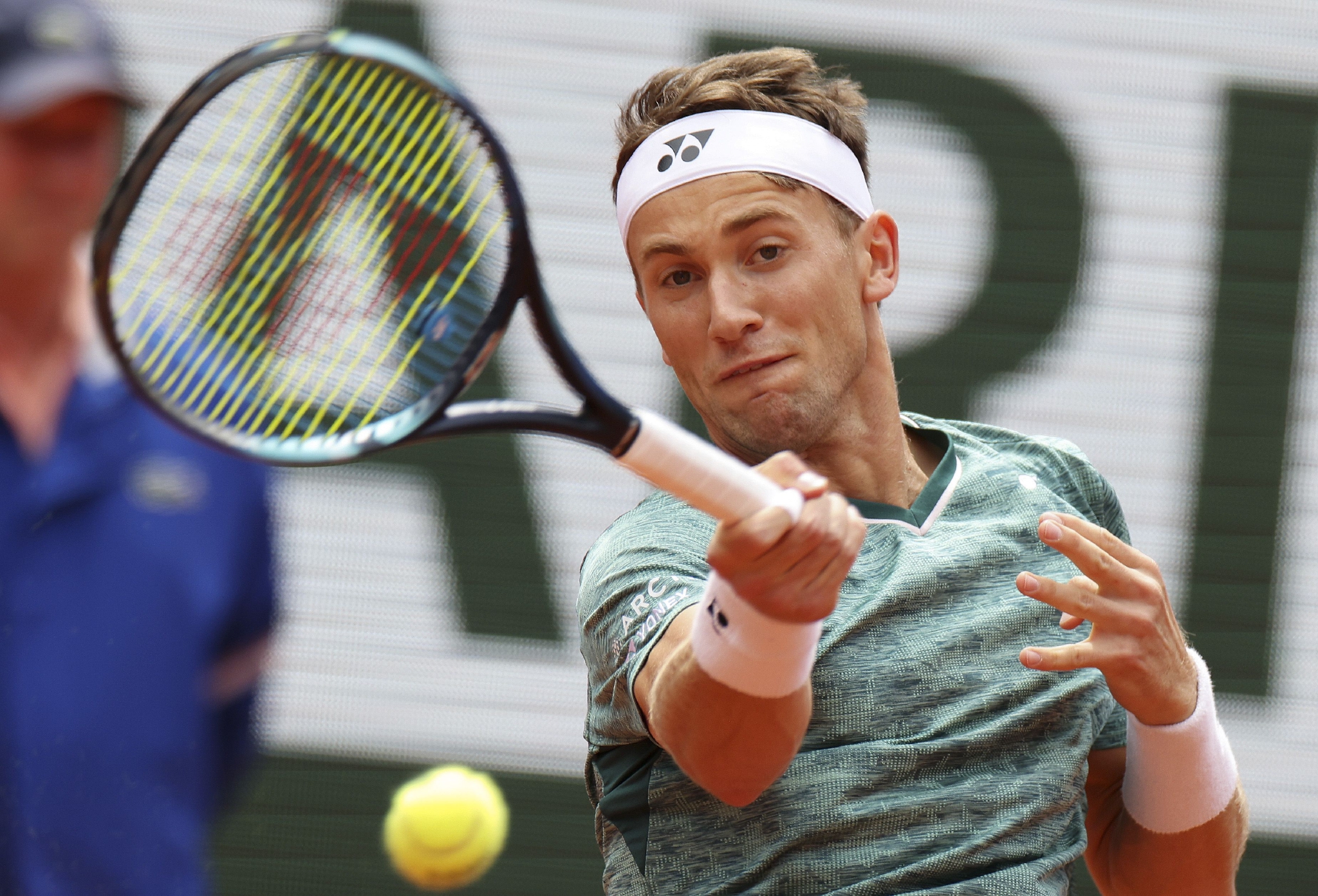 德国网球队横扫西班牙网球队,纳达尔统治全场 德国网球队横扫西班牙网球队,纳达尔统治全场