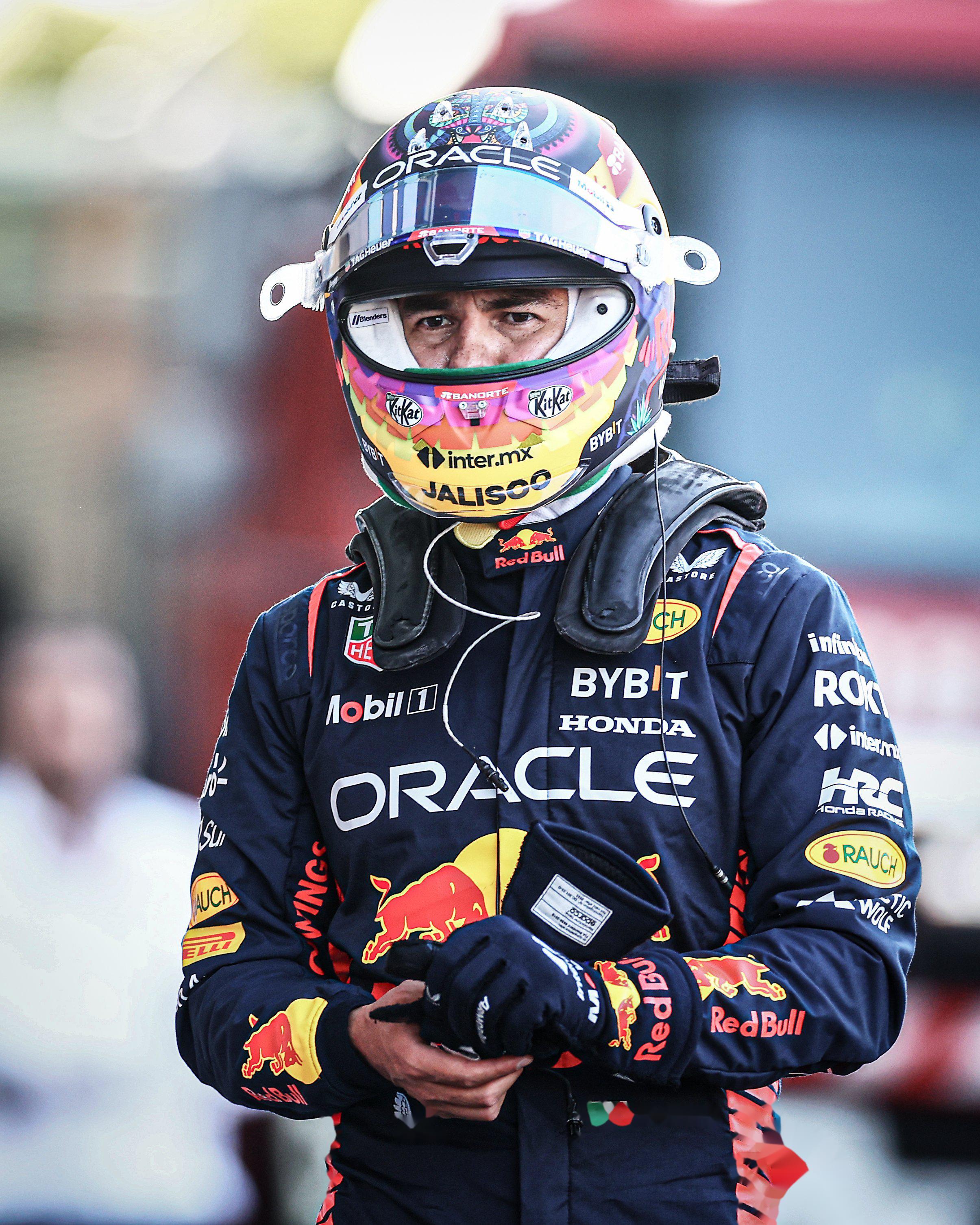 阿斯顿马丁完胜雷诺车队,佩雷兹高光表现 阿斯顿马丁完胜雷诺车队,佩雷兹高光表现