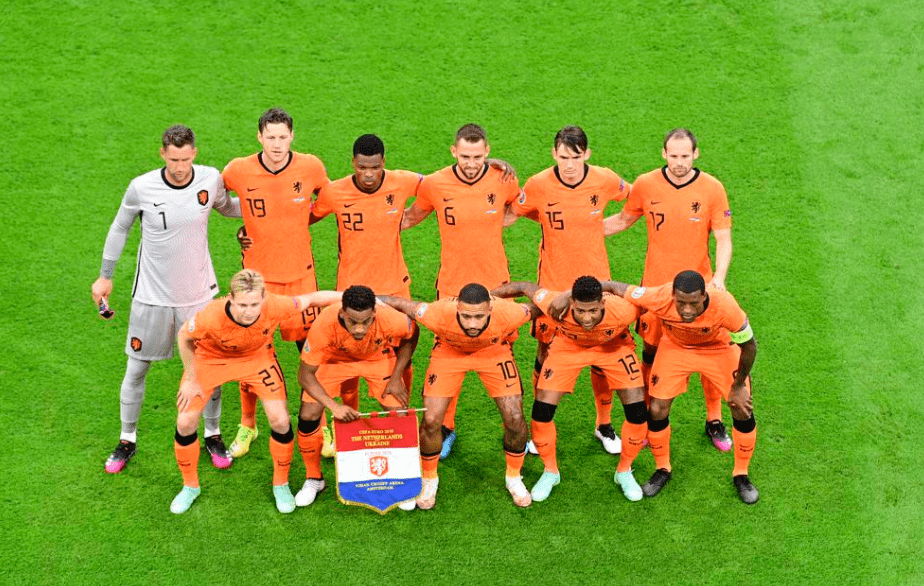 乌克兰客场大败荷兰,晋级希望遭遇冷风 乌克兰客场大败荷兰,晋级希望遭遇冷风