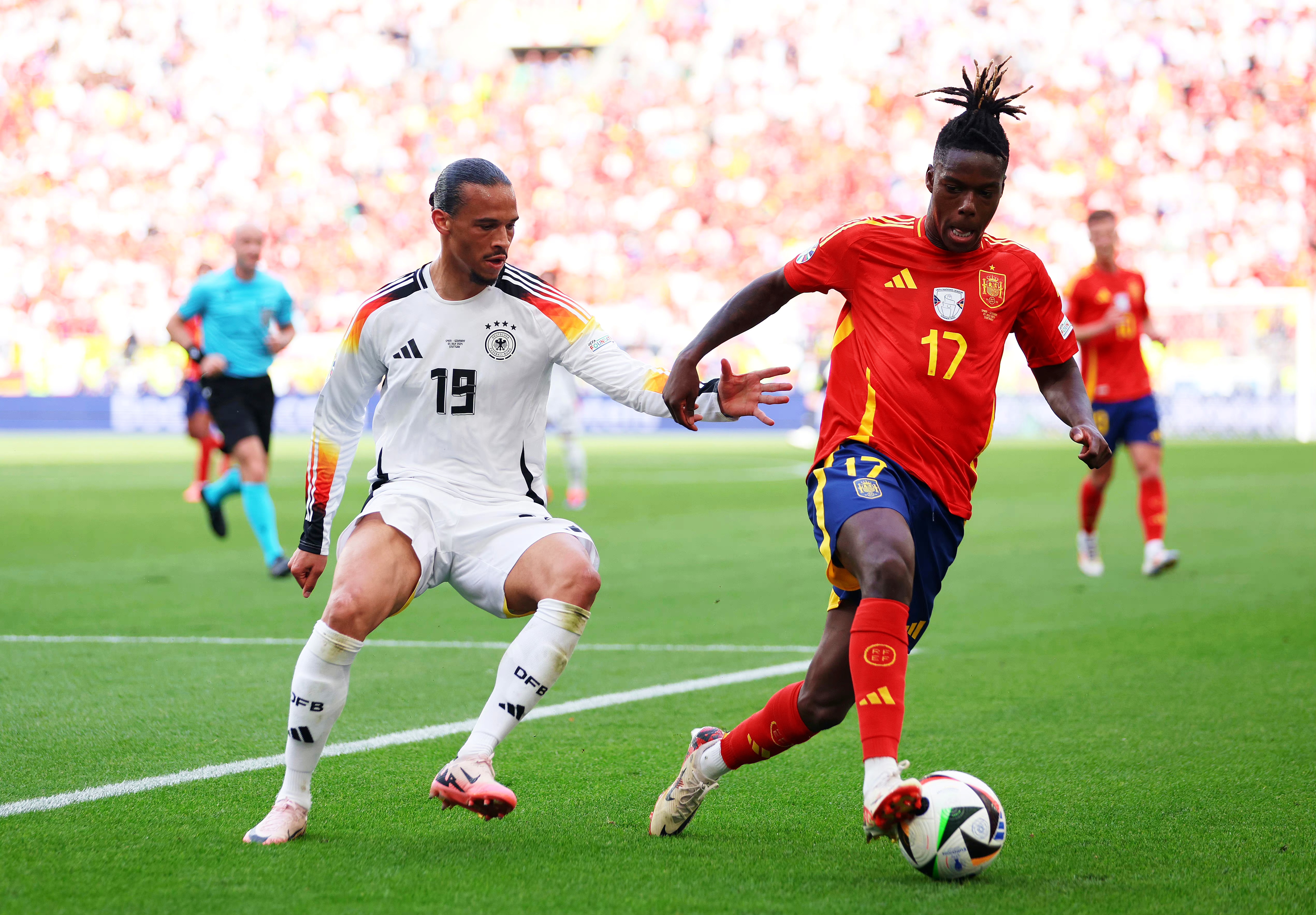 那不勒斯碾压西班牙，梅西关键制胜