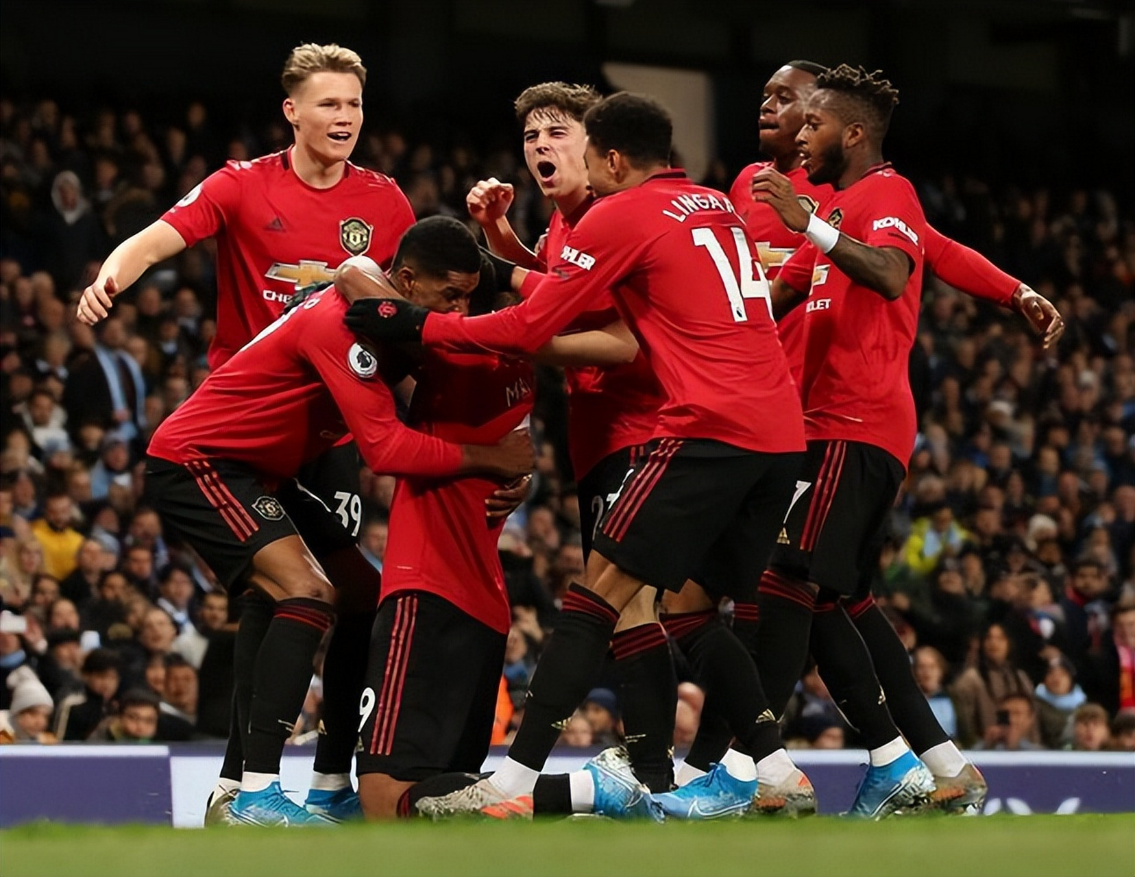 伯恩利主场告捷，积分超越对手