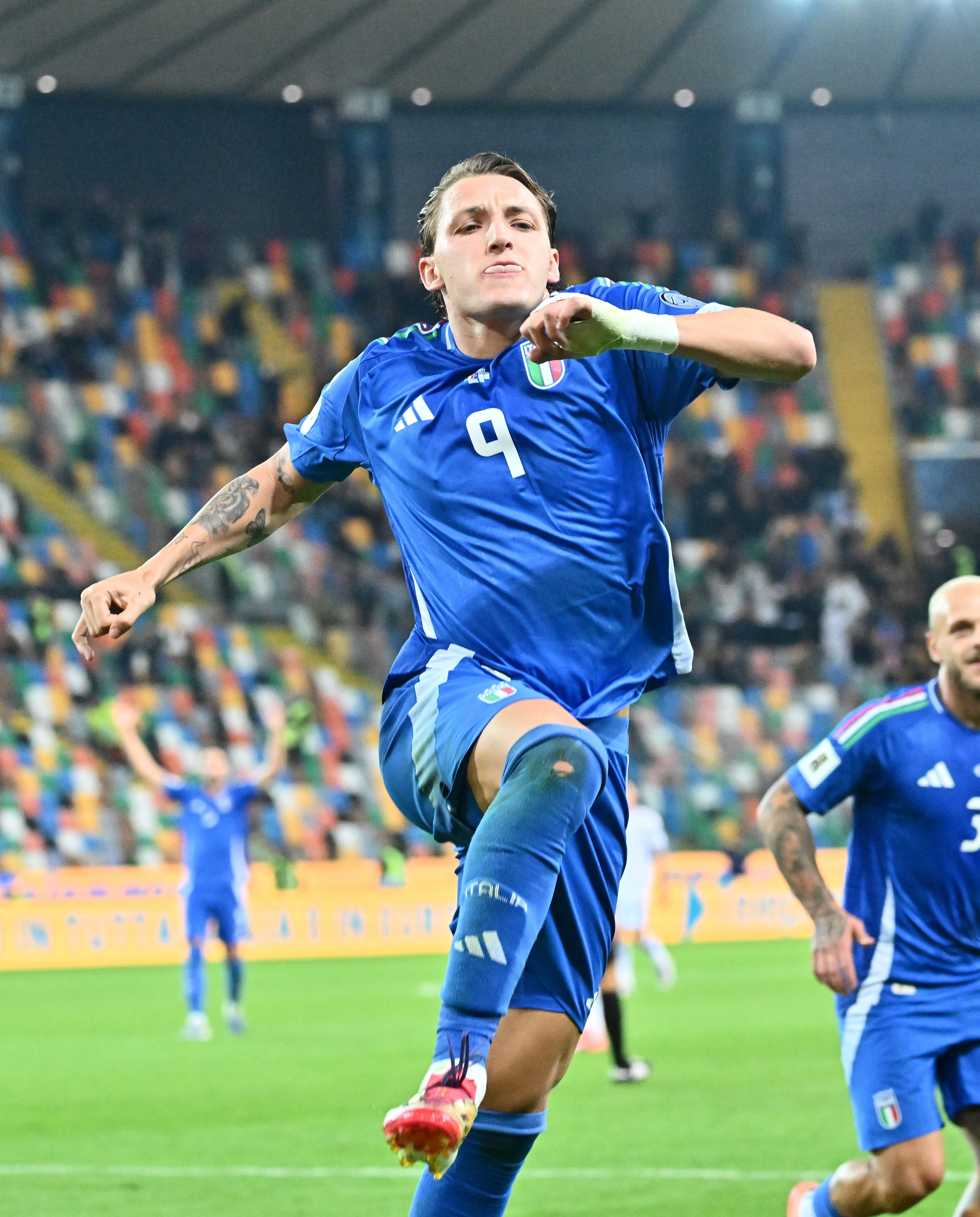 意大利足球联赛中球员表现稳定 意大利足球联赛中球员表现稳定